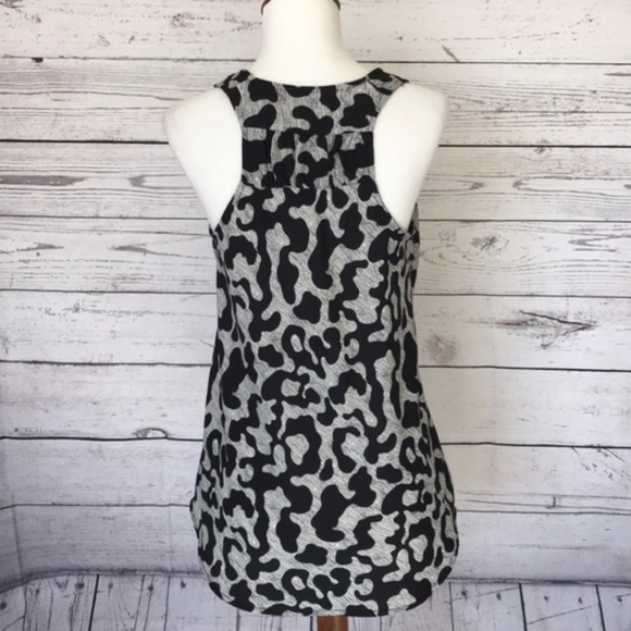 MOSSIMO SUPPLY CO Sheath V-neck Sleeveless Animal Print Top Size XS - Picture 6 of 10